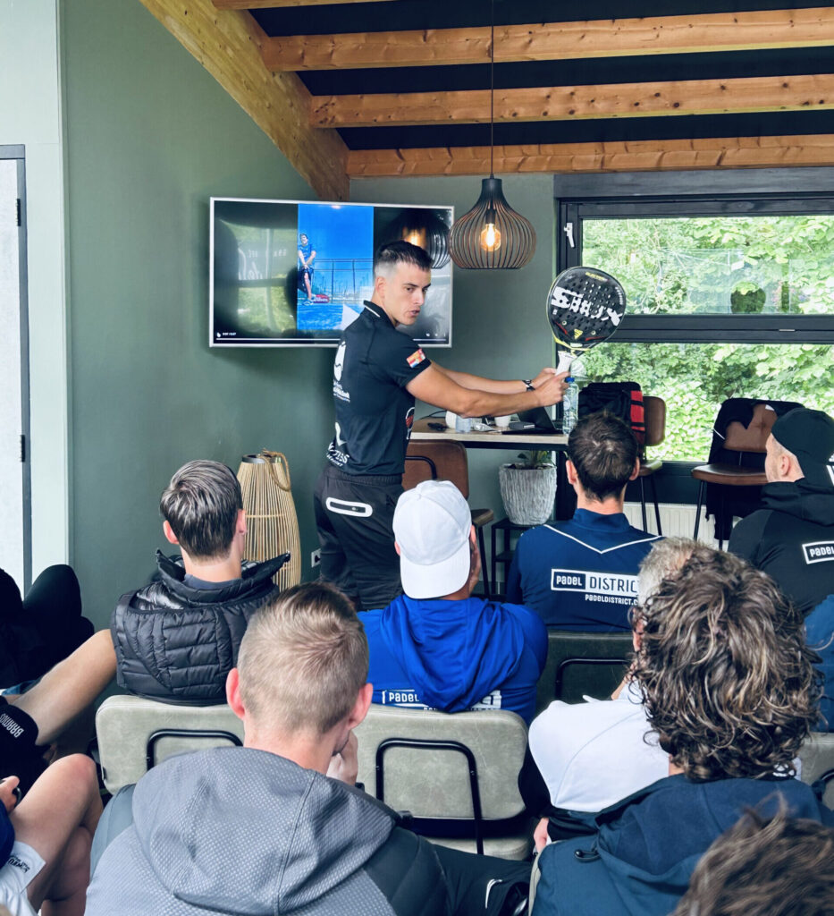 El equipo técnico de Limitless Padel Academy realiza clinic de formación en Holanda